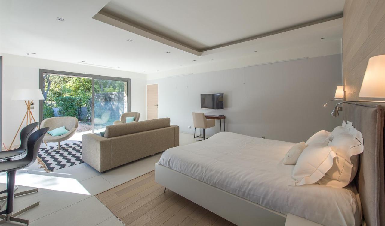 Domaine Rampale Bed & Breakfast Fuveau ภายนอก รูปภาพ